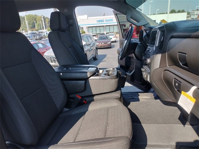 Used 2024 Chevrolet Silverado 2500 Custom w/ Custom Value Package image 22