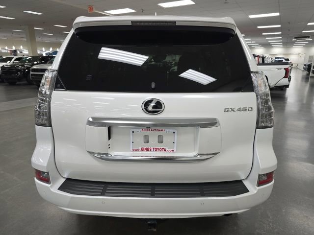 Used 2023 Lexus GX 460 Premium w/ Premium Package image 4