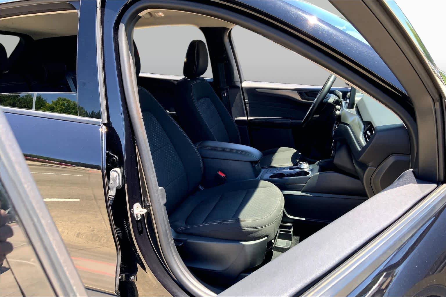 Used 2024 Ford Escape Active FWD image 9