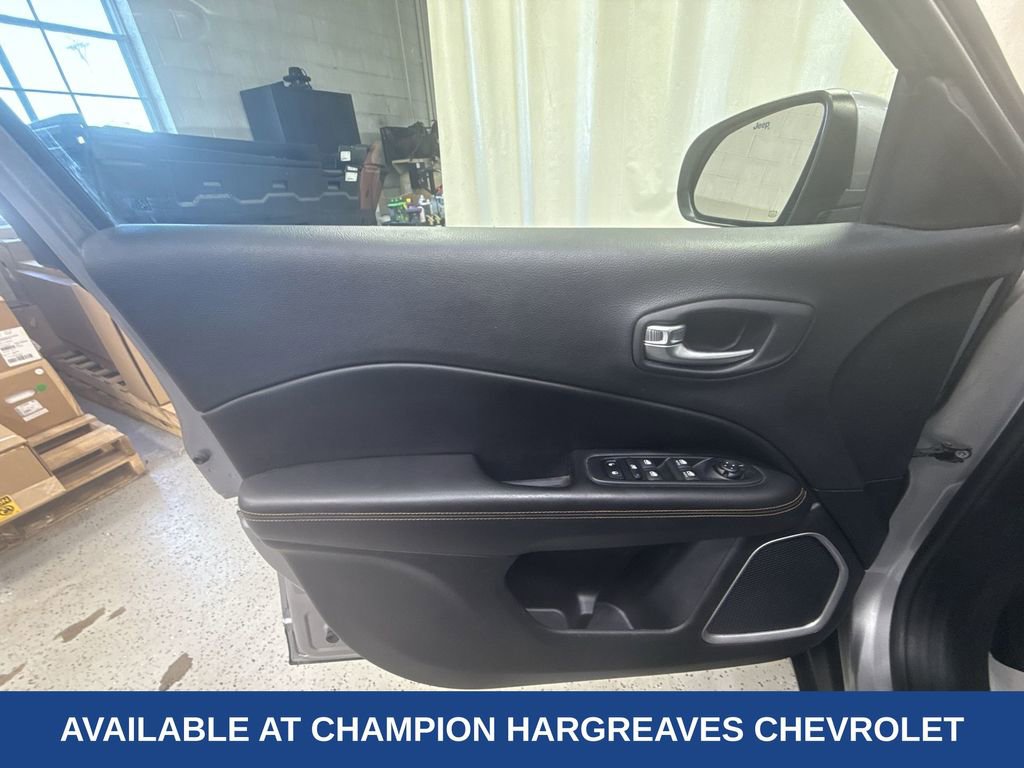 Used 2018 Jeep Compass Limited AWD/4WD image 31