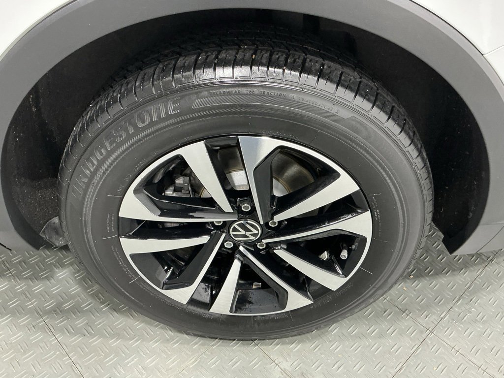 Used 2023 Volkswagen Tiguan S image 33