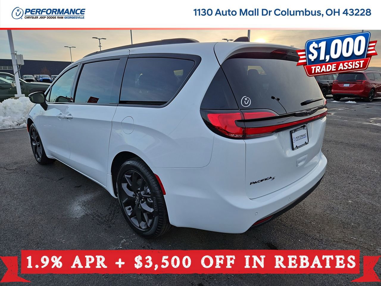 New 2026 Chrysler Pacifica Select w/ S Appearance Package FWD image 5