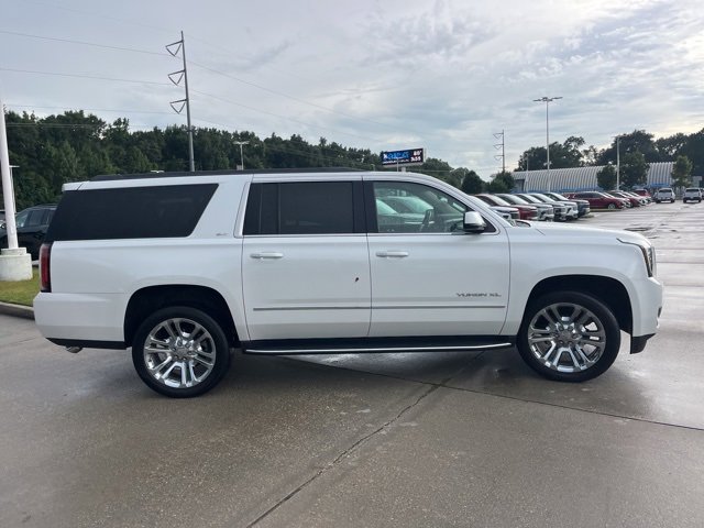 Used 2020 GMC Yukon XL SLT w/ Premium Edition image 10