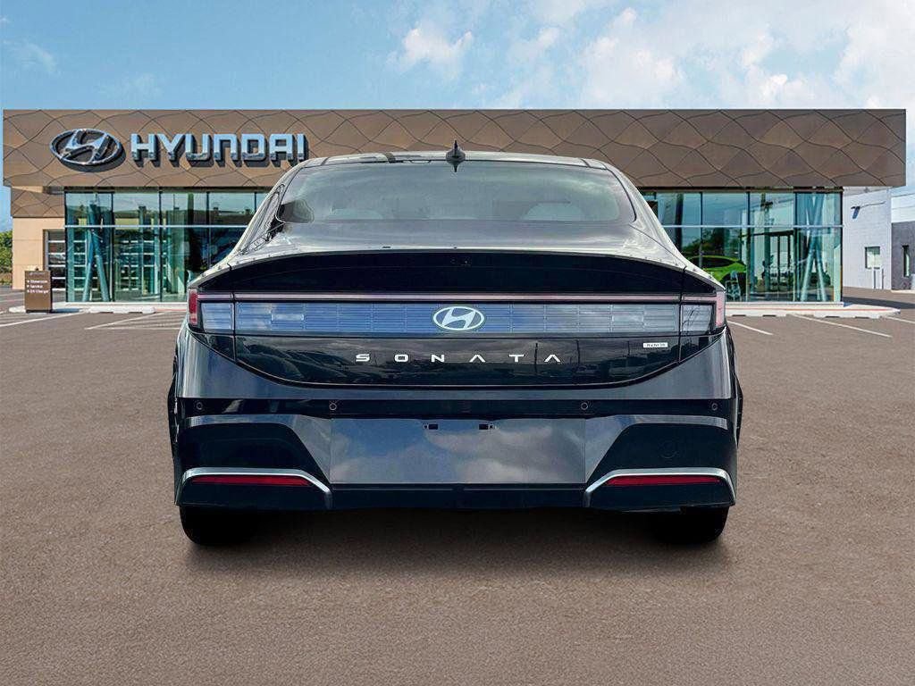New 2025 Hyundai Sonata Limited image 6