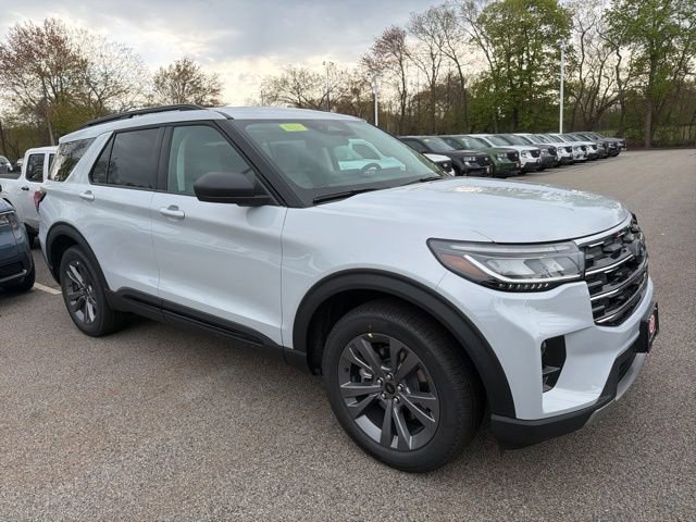 New 2026 Ford Explorer Active AWD/4WD image 1