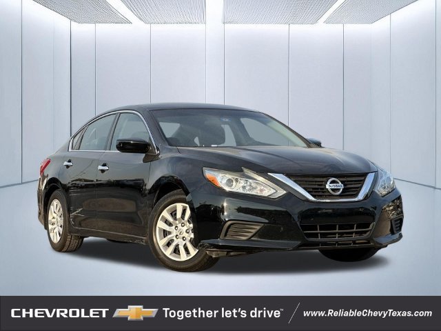 Used 2017 Nissan Altima 2.5 S w/ Power Driver Seat Package FWD image 1