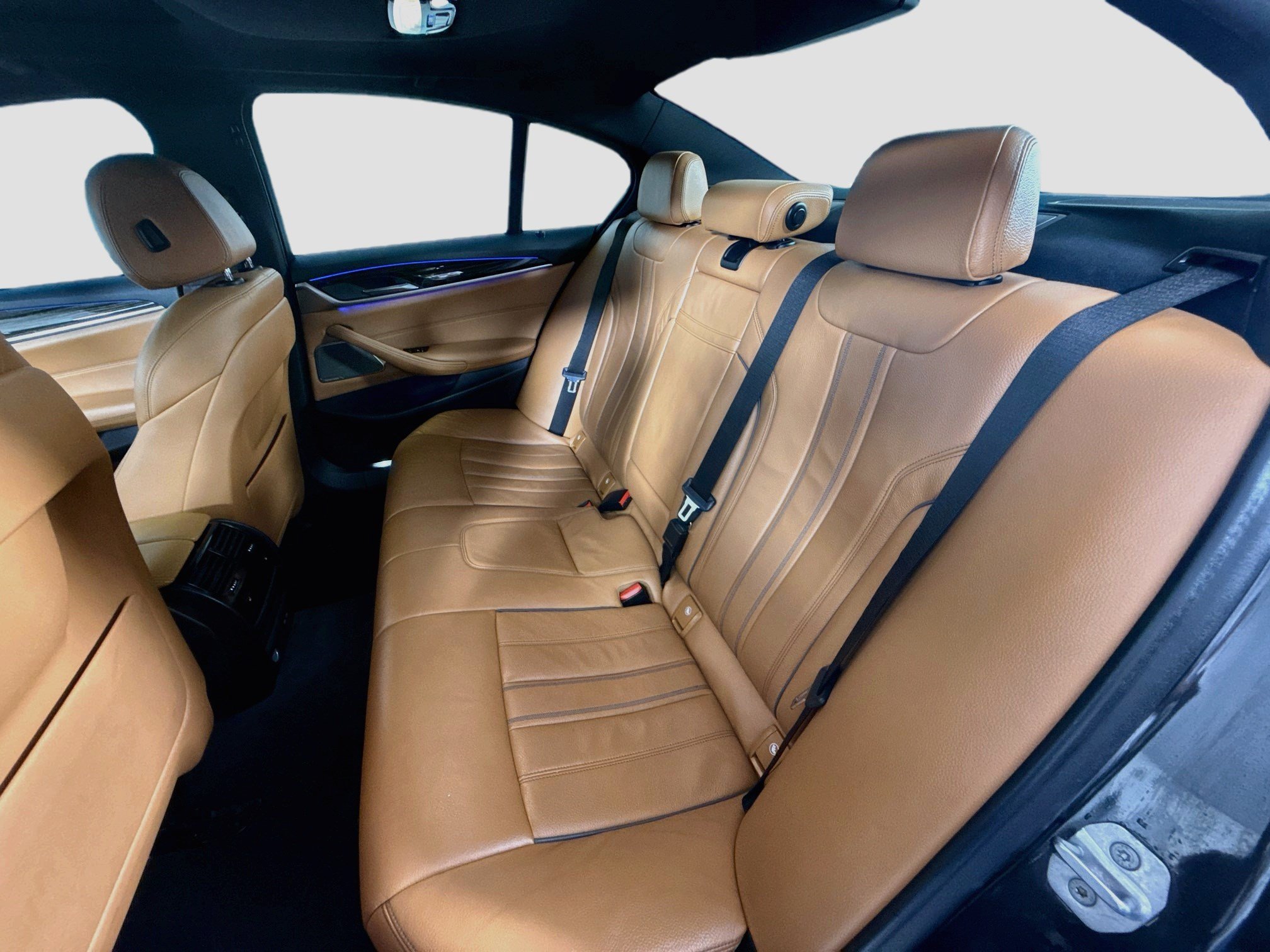 Used 2021 BMW 530i w/ Premium Package RWD image 25