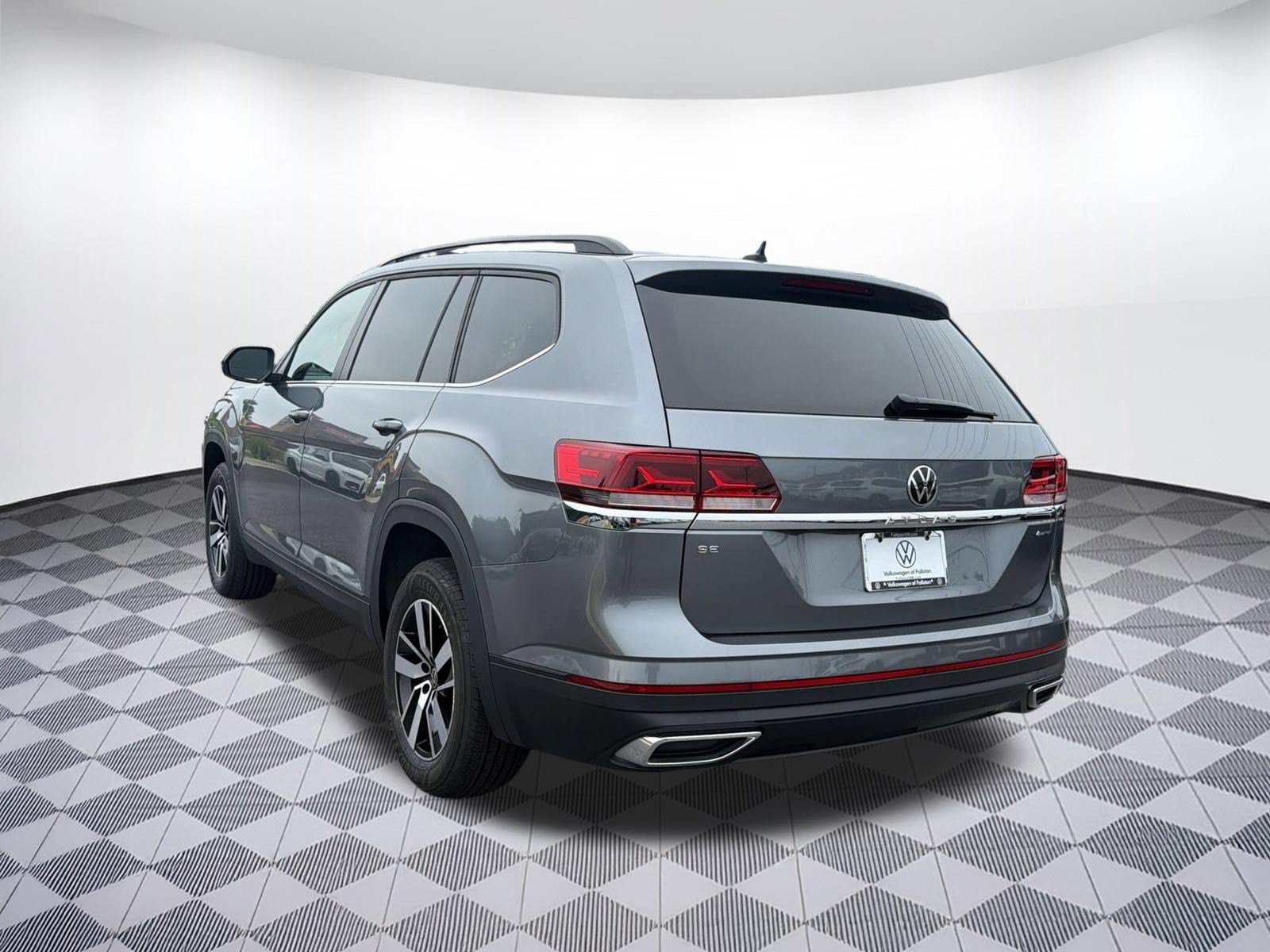 Used 2023 Volkswagen Atlas SE AWD/4WD image 3