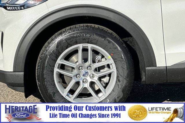 New 2026 Ford Explorer Active image 27