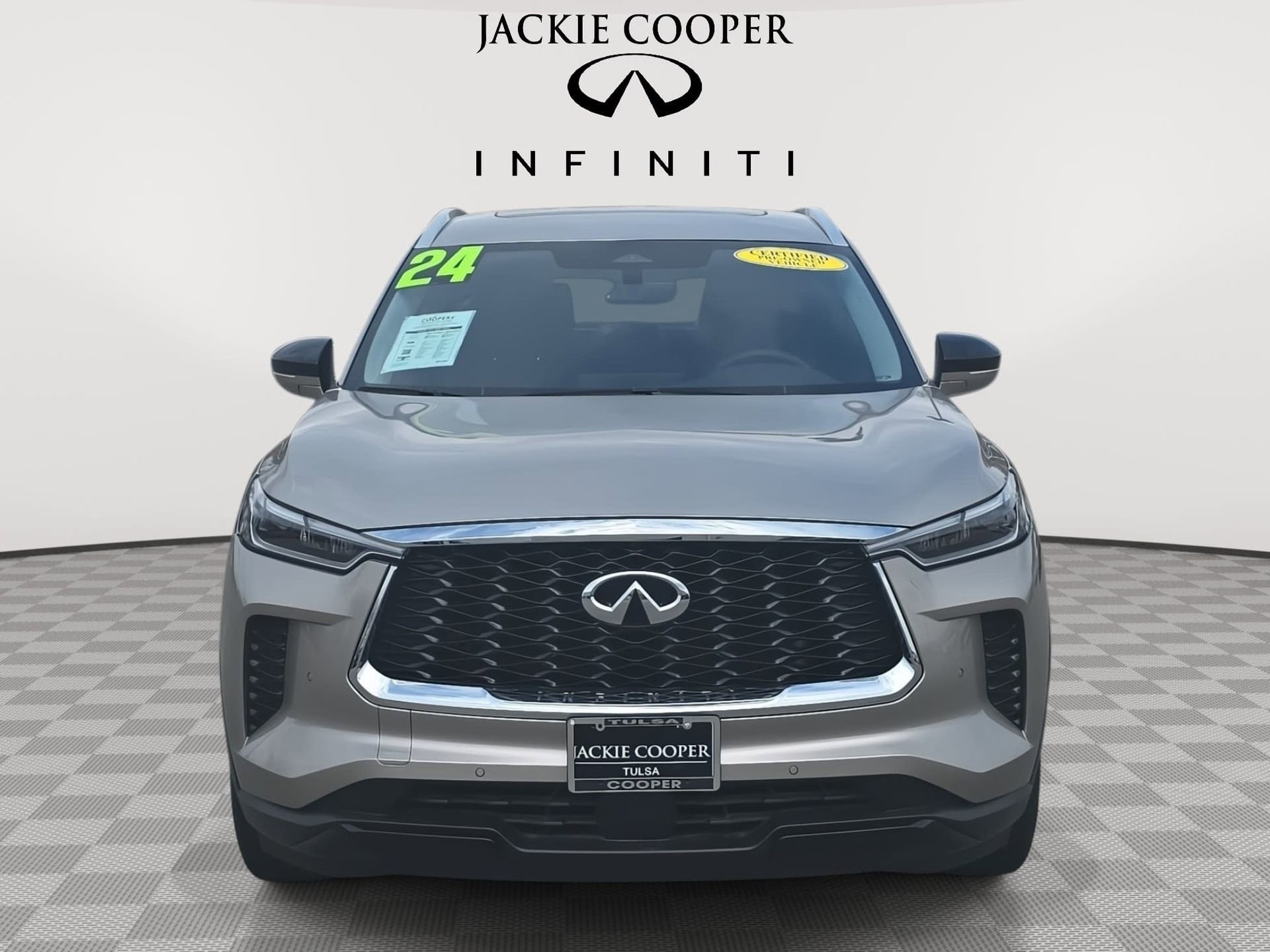 Certified 2024 INFINITI QX60 Luxe image 2