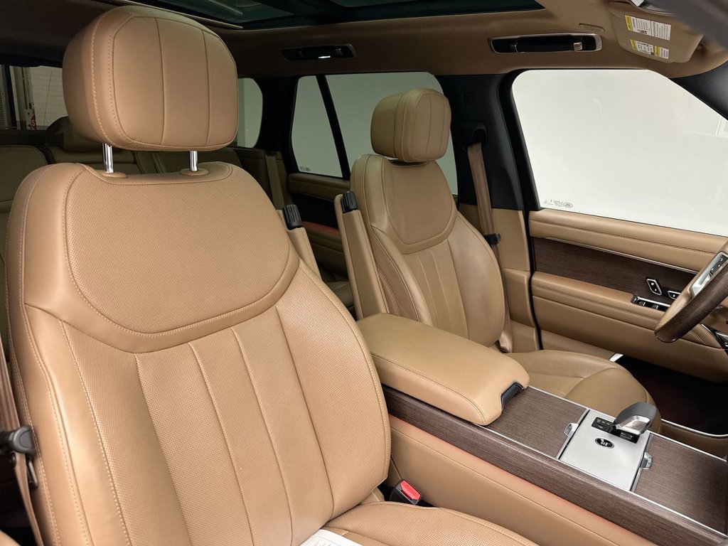 Used 2024 Land Rover Range Rover SE AWD/4WD image 18