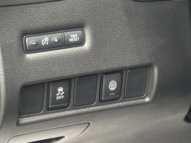 Used 2024 Nissan Murano SV w/ SV Midnight Edition Package image 14