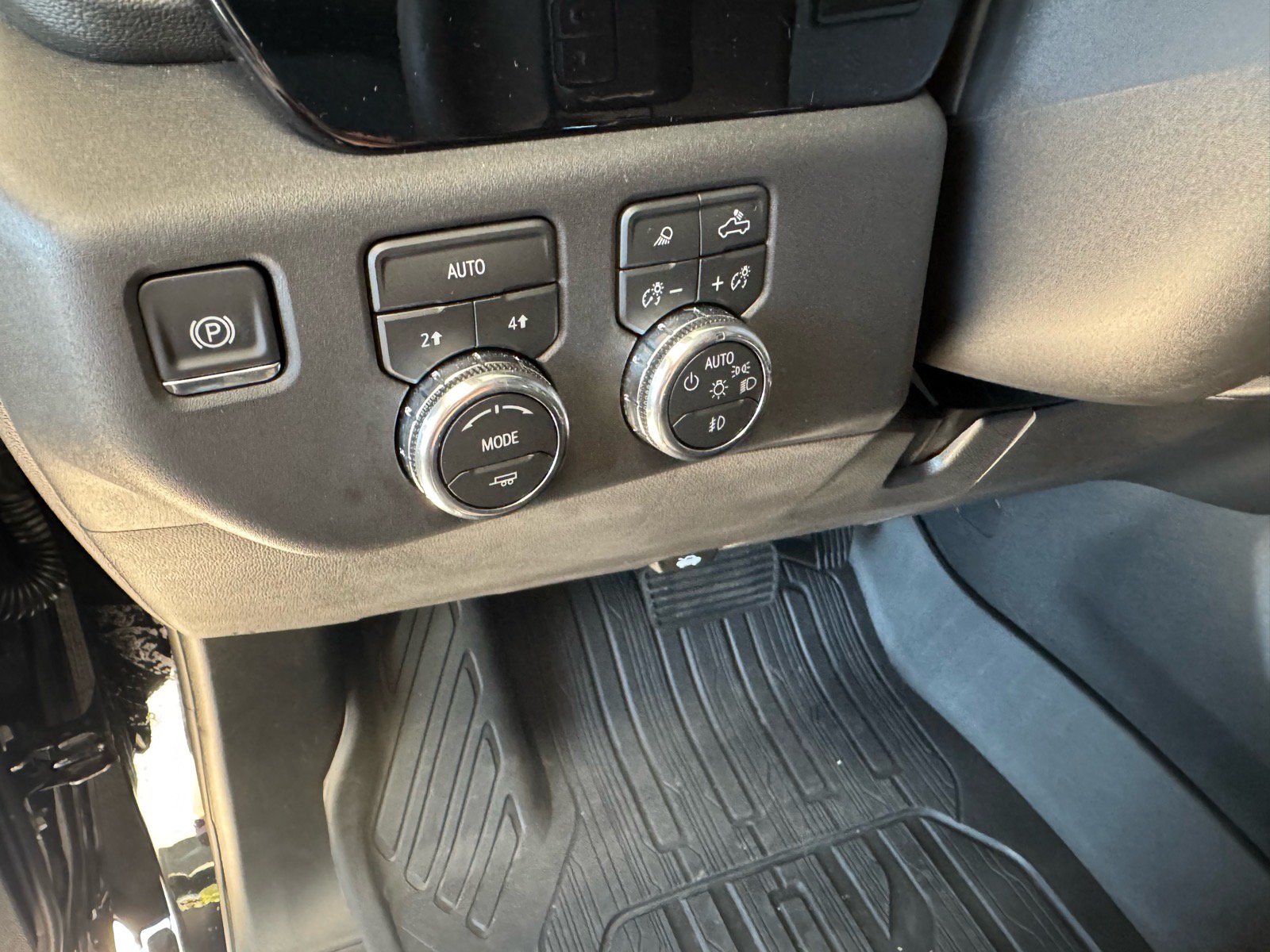 Used 2026 GMC Sierra 1500 Elevation w/ Elevation Premium Package AWD/4WD image 20