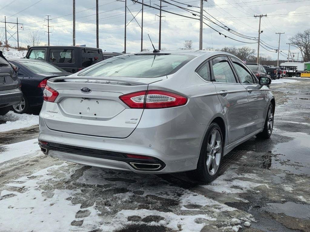Used 2015 Ford Fusion SE w/ Equipment Group 201A FWD image 5