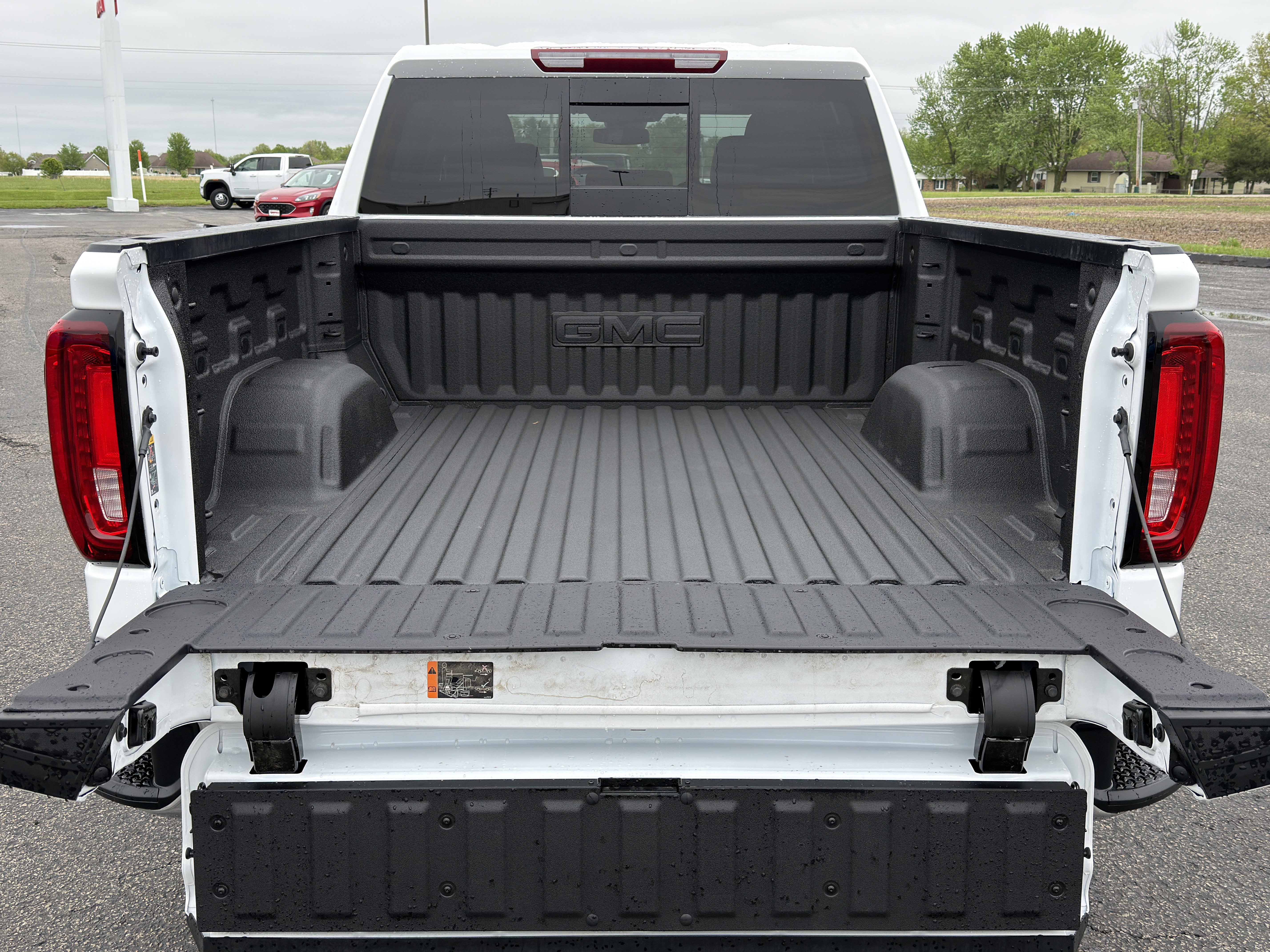 New 2026 GMC Sierra 1500 SLT AWD/4WD image 14