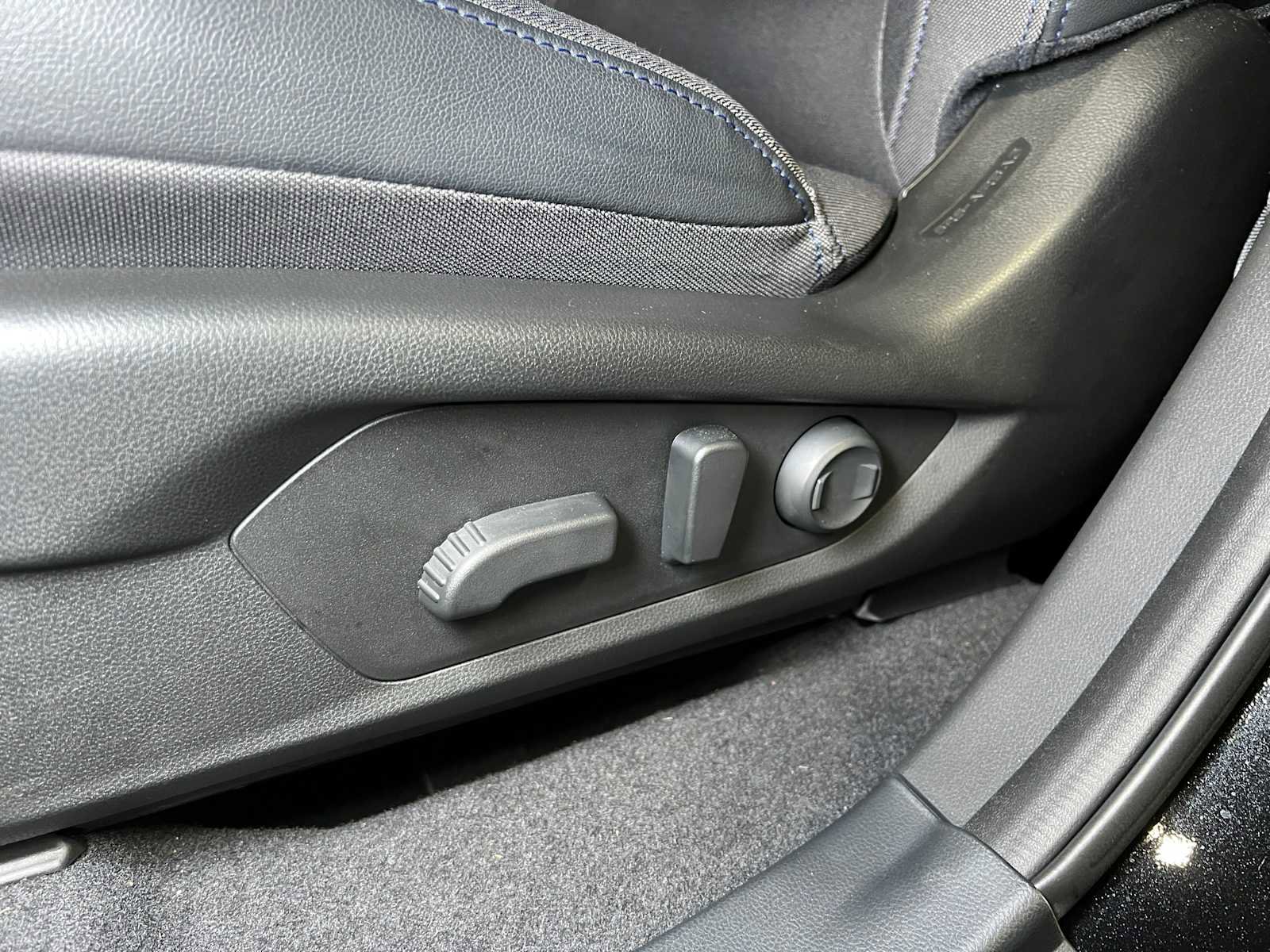 Used 2025 Subaru Forester Premium image 25