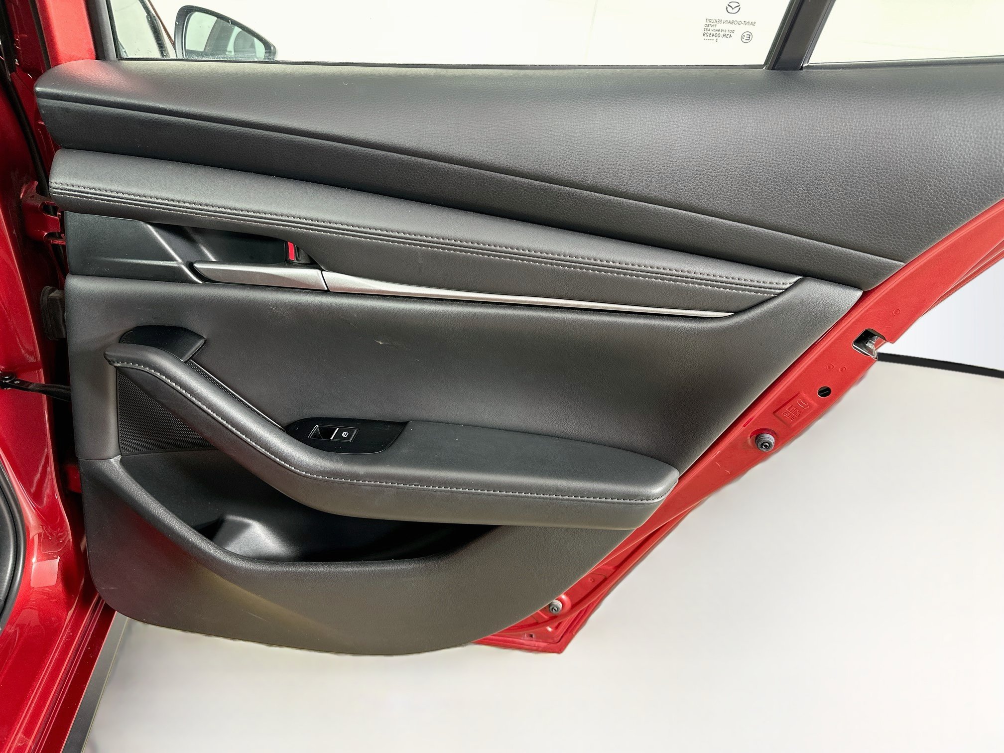 Used 2024 MAZDA MAZDA3 s FWD image 28