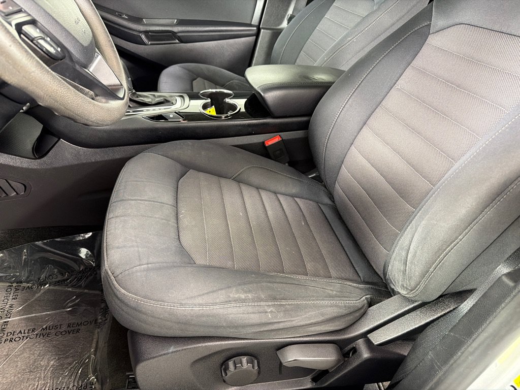 Used 2015 Ford Edge SE AWD/4WD image 11