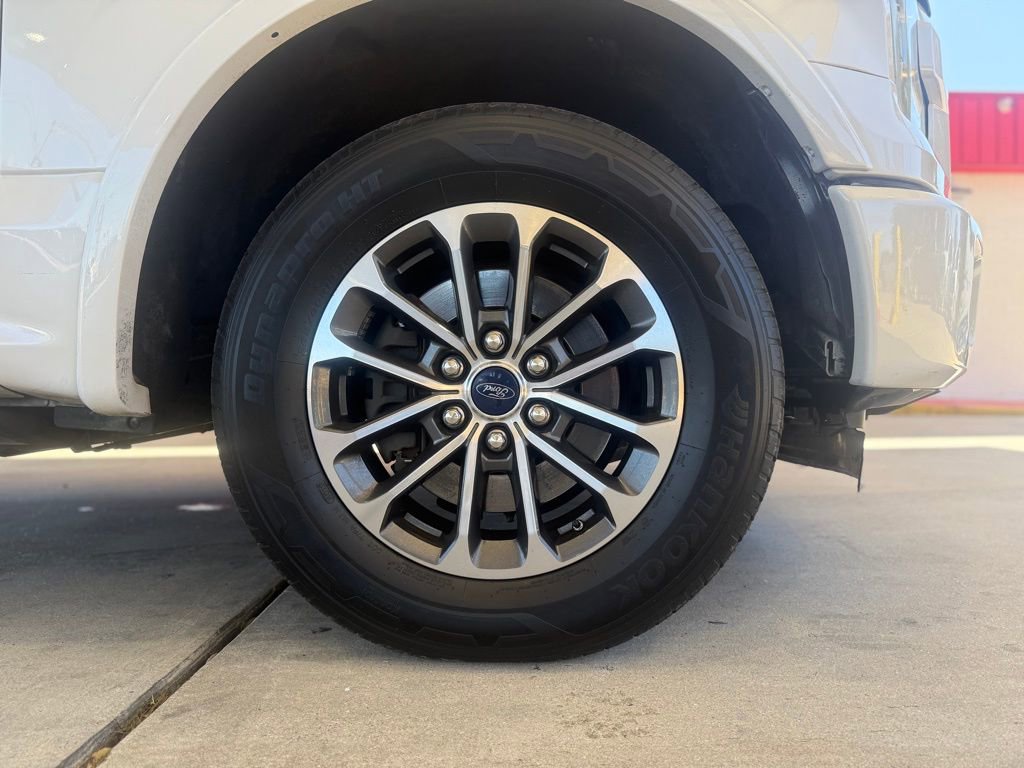 Used 2015 Ford F150 Platinum w/ Equipment Group 701A Luxury image 9