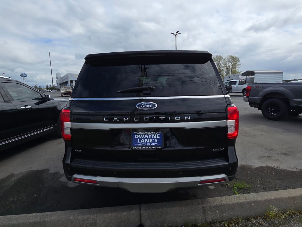 Used 2024 Ford Expedition Max XLT image 6