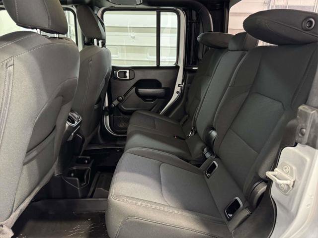 Certified 2022 Jeep Gladiator Sport image 16