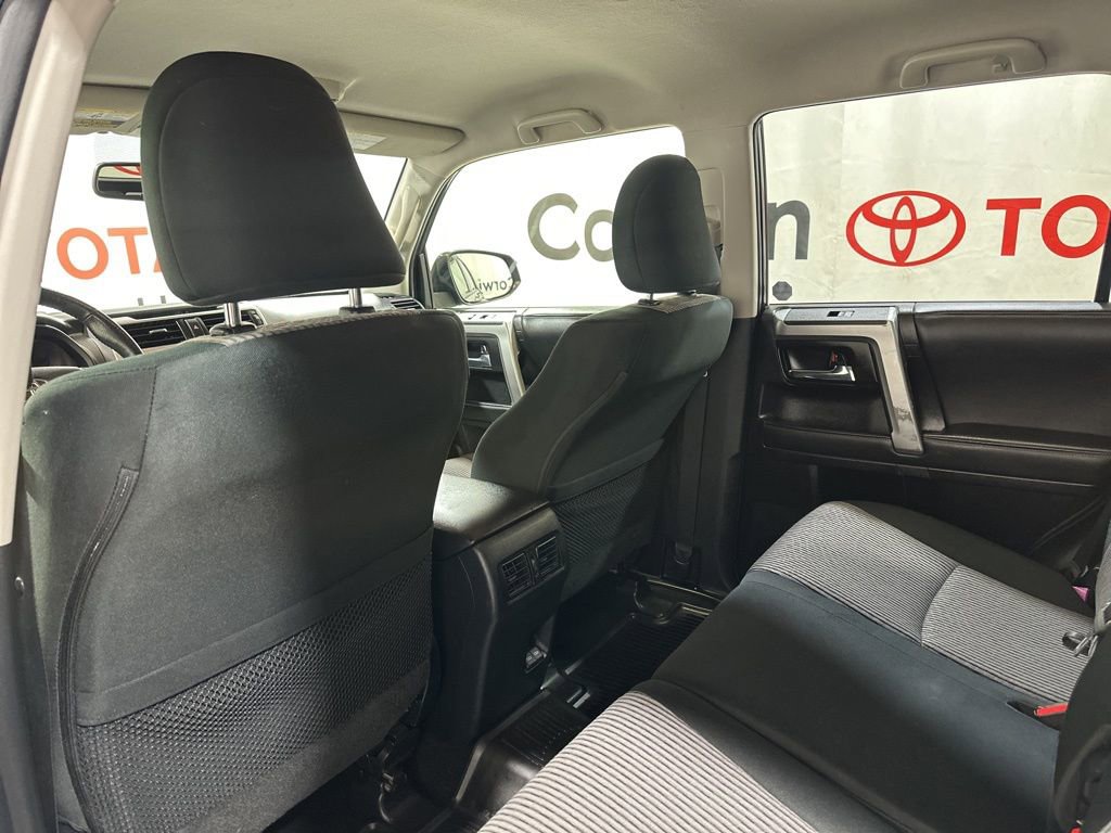 Used 2023 Toyota 4Runner SR5 AWD/4WD image 21