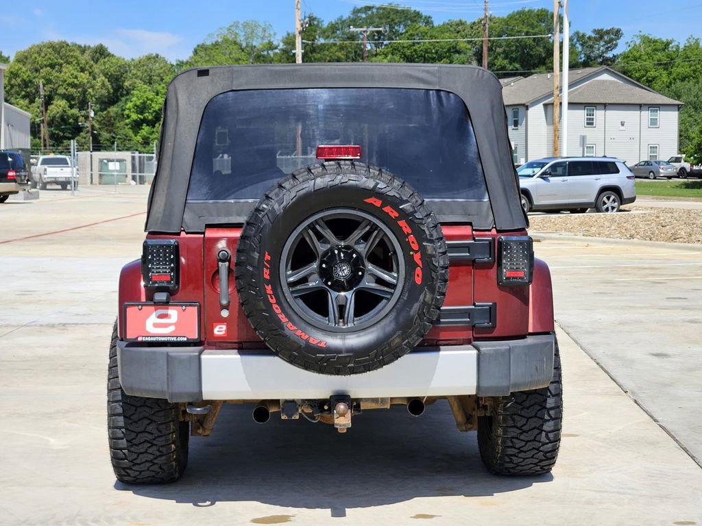 Used 2010 Jeep Wrangler Unlimited Sahara w/ Dual Top Group AWD/4WD image 7