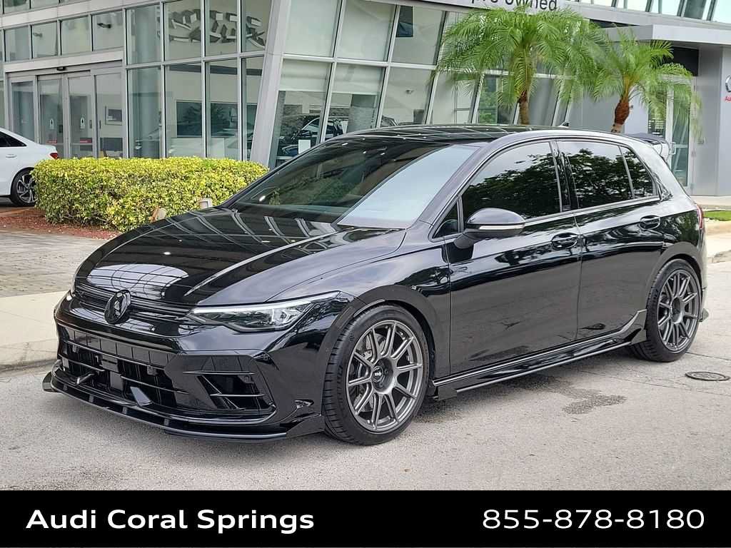 Used 2025 Volkswagen Golf R Black Edition AWD/4WD image 4