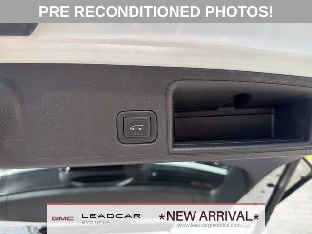 Used 2023 GMC Terrain Denali w/ Denali Premium Package AWD/4WD image 20