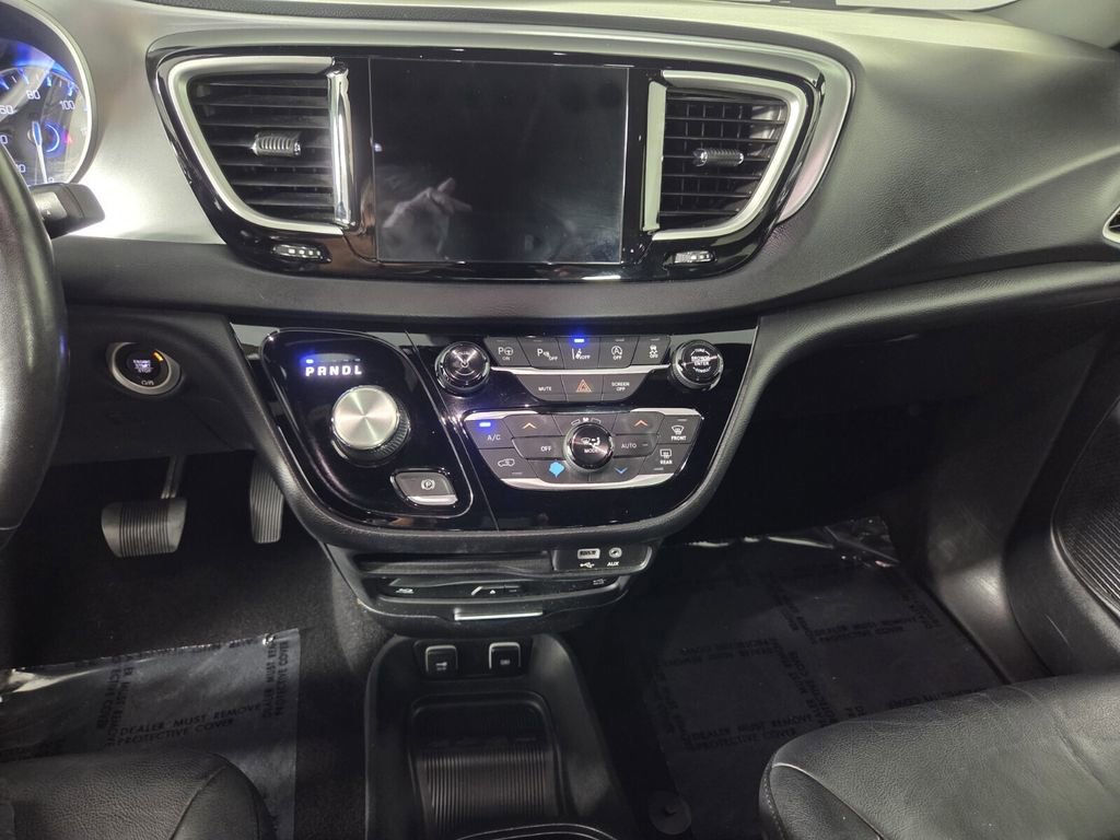 Certified 2020 Chrysler Pacifica Touring-L Plus w/ Advanced Safetytec Group FWD image 14