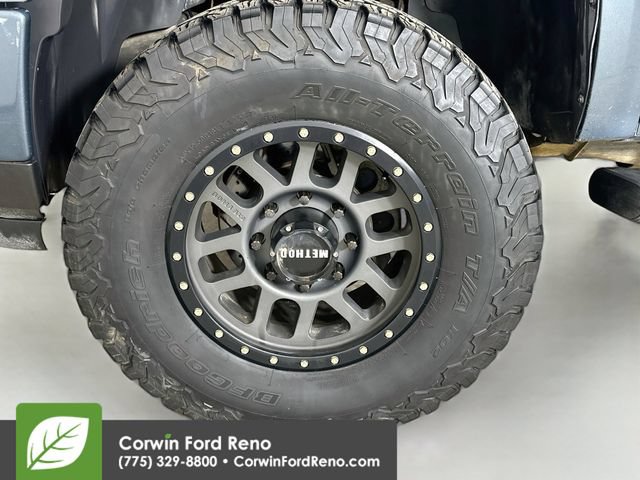 Used 2011 GMC Sierra 2500 Denali w/ Suspension Package, Off-Road AWD/4WD image 34