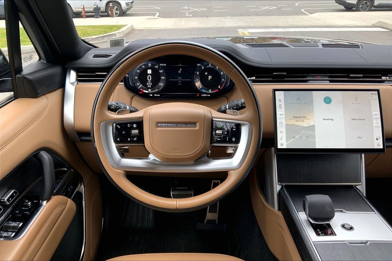 Used 2025 Land Rover Range Rover Long Wheelbase SE image 5