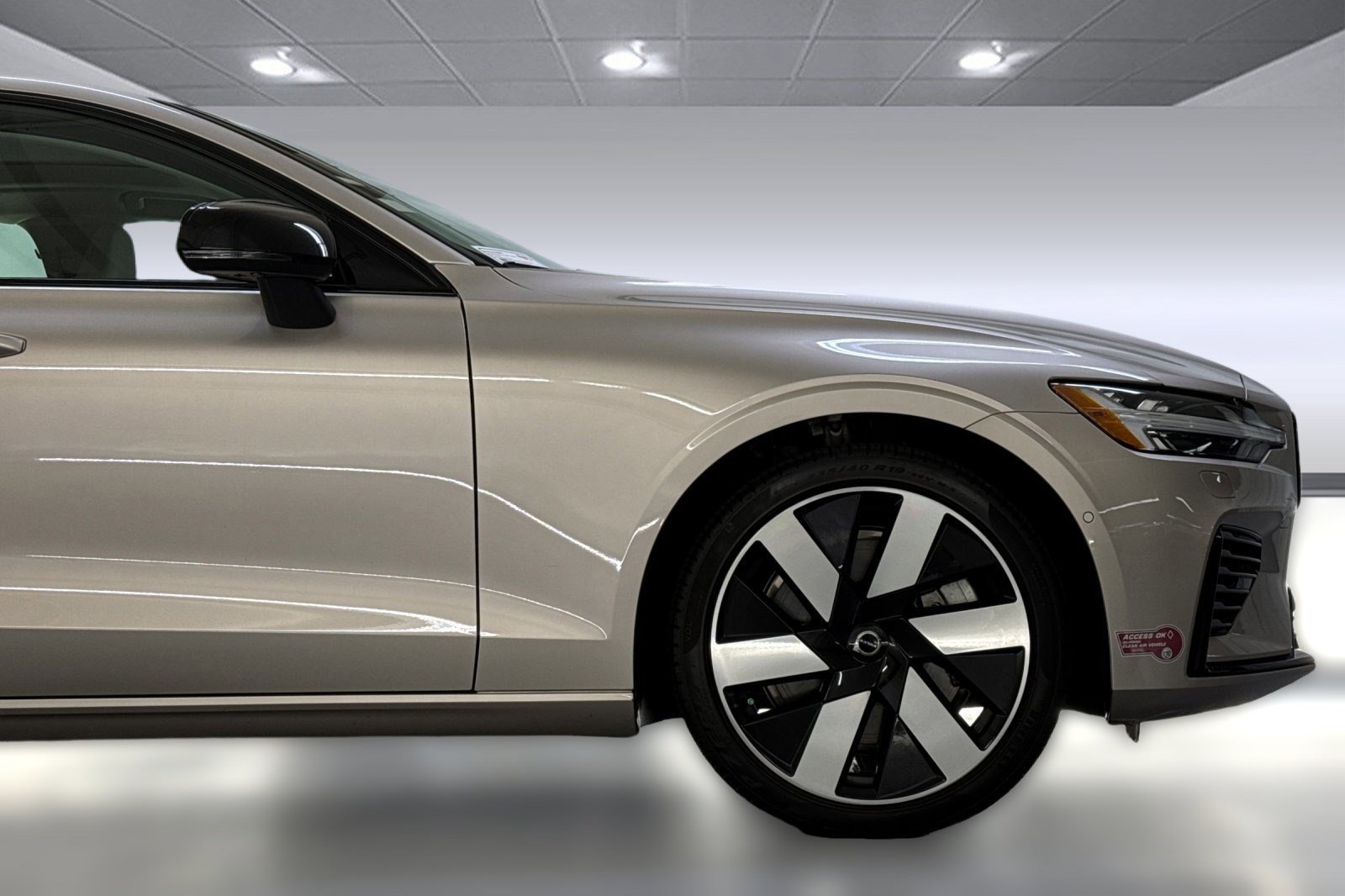 Used 2024 Volvo S60 T8 Ultimate w/ Climate Package image 35