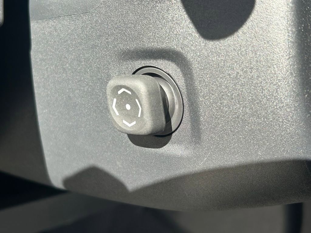 Used 2025 Toyota 4Runner TRD Off-Road Premium w/ Tow Technology Package image 31