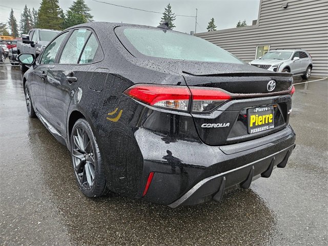 Used 2024 Toyota Corolla XSE image 3