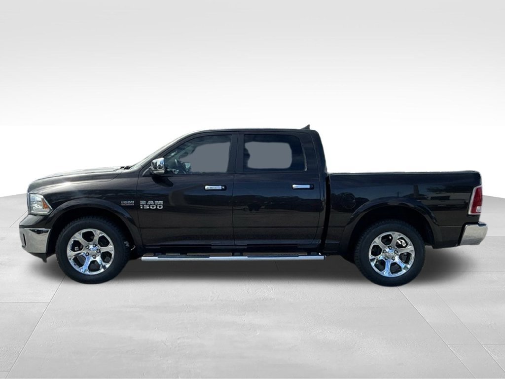Used 2017 RAM 1500 Laramie AWD/4WD image 3