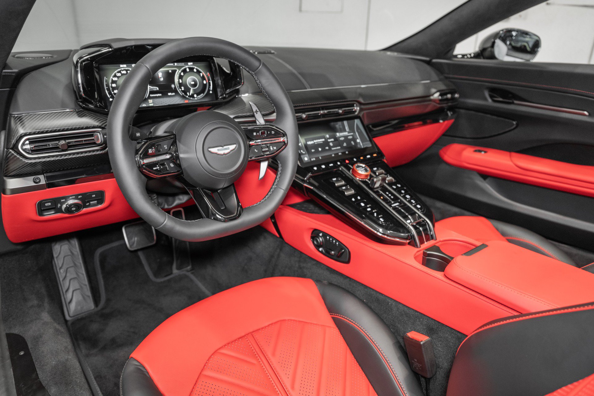 New 2026 Aston Martin V8 Vantage S RWD image 3