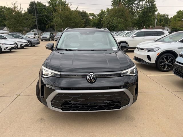 New 2025 Volkswagen Taos SEL image 2