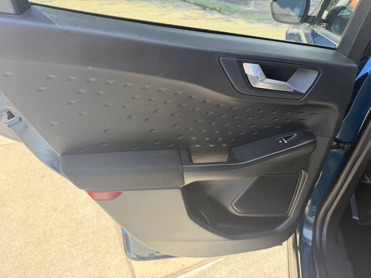Used 2020 Ford Escape SE FWD image 13