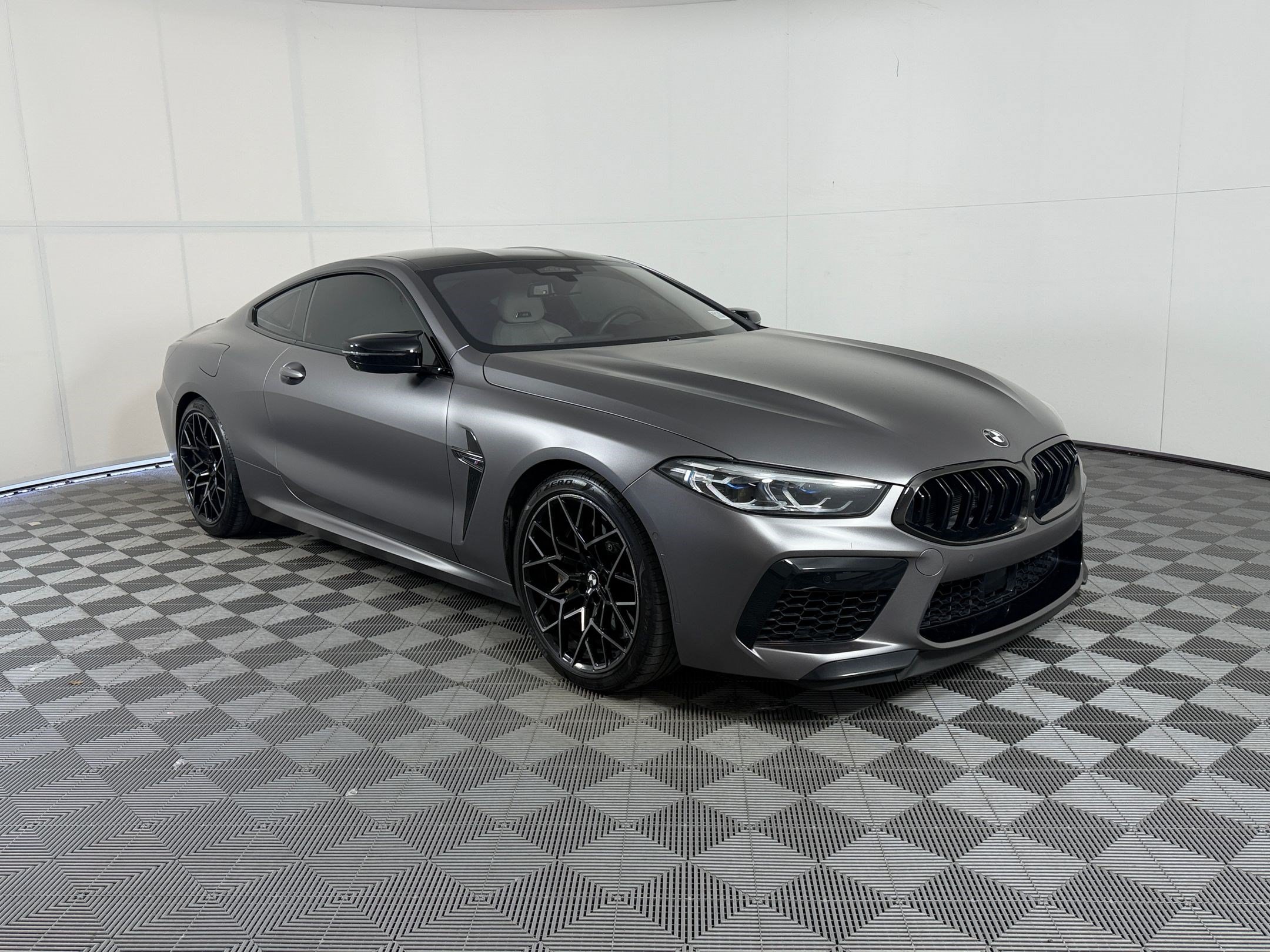 Used 2022 BMW M8 Competition AWD/4WD image 7