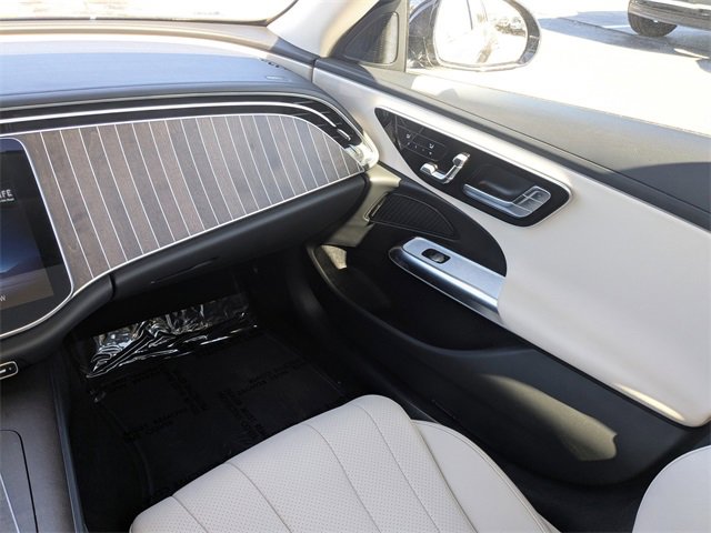 Used 2025 Mercedes-Benz E 350 4MATIC Sedan image 17
