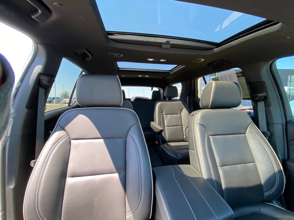 Used 2023 Chevrolet Traverse Premier w/ Redline Edition AWD/4WD image 28