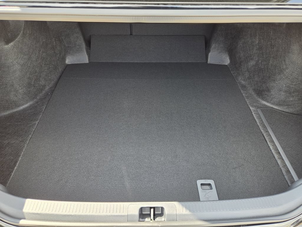 Used 2026 Toyota Camry SE FWD image 29
