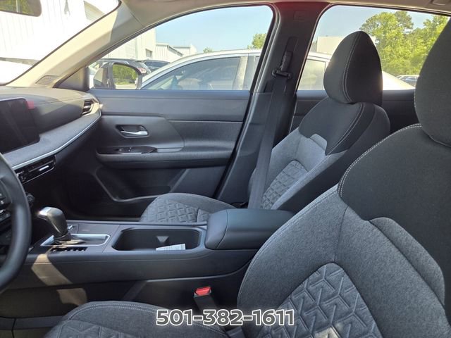 Used 2026 Nissan Kicks SV w/ SV Premium Package FWD image 7
