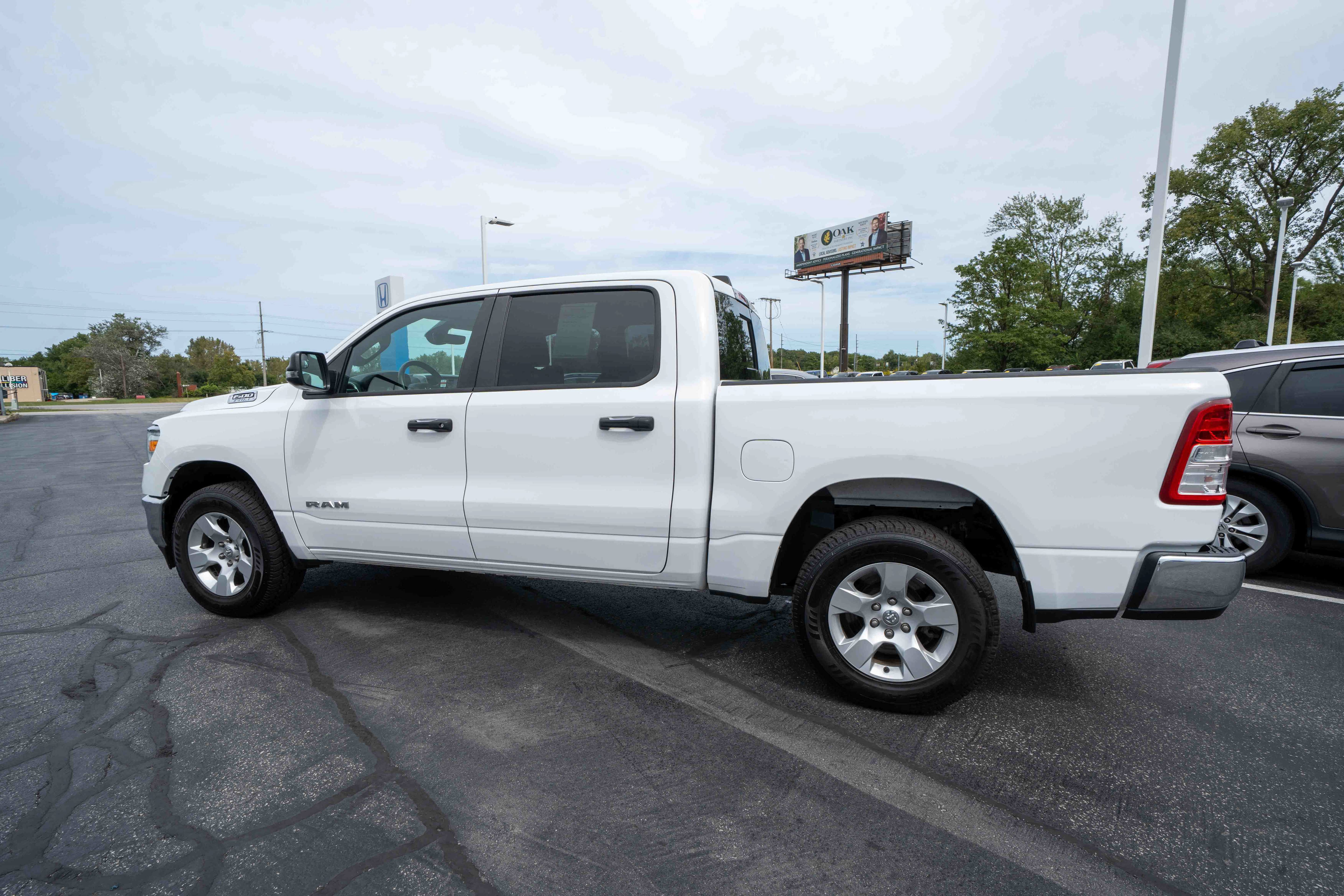 Used 2023 RAM 1500 Big Horn AWD/4WD image 4