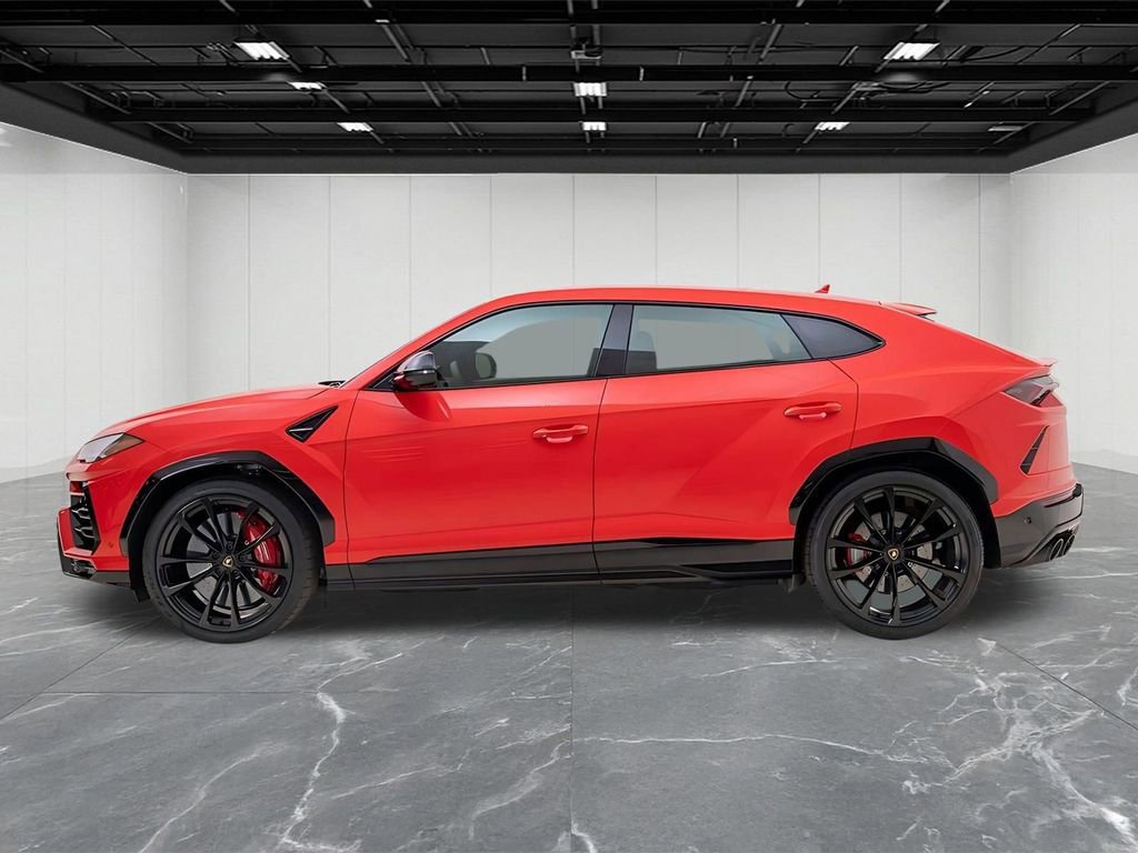 Used 2022 Lamborghini Urus image 2