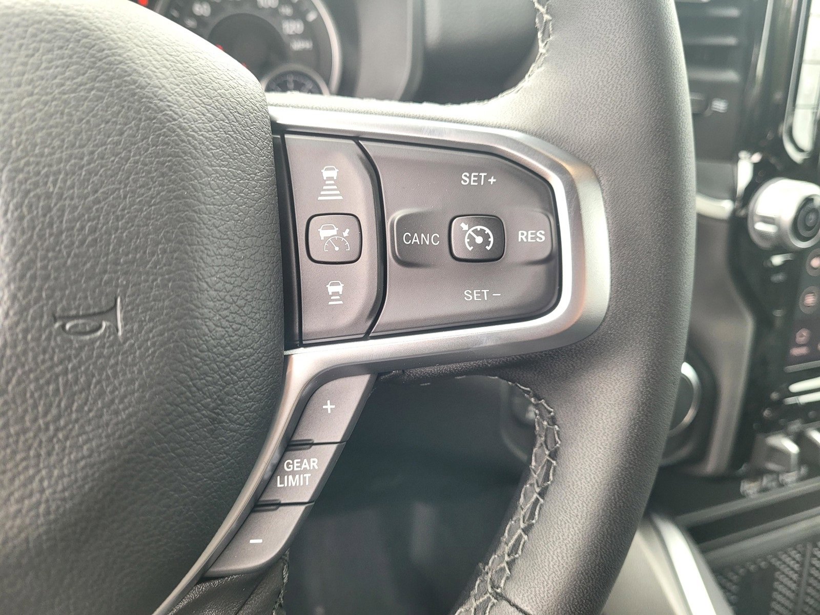New 2026 RAM 1500 4x4 Crew Cab image 23