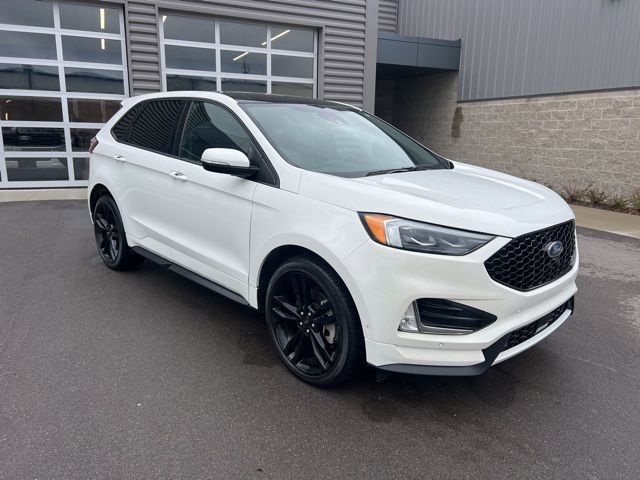 Used 2023 Ford Edge ST w/ Equipment Group 401A AWD/4WD image 3