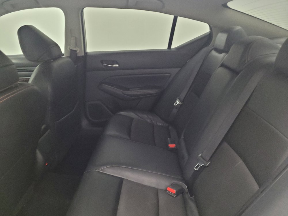 Used 2019 Nissan Altima 2.5 SR FWD image 18