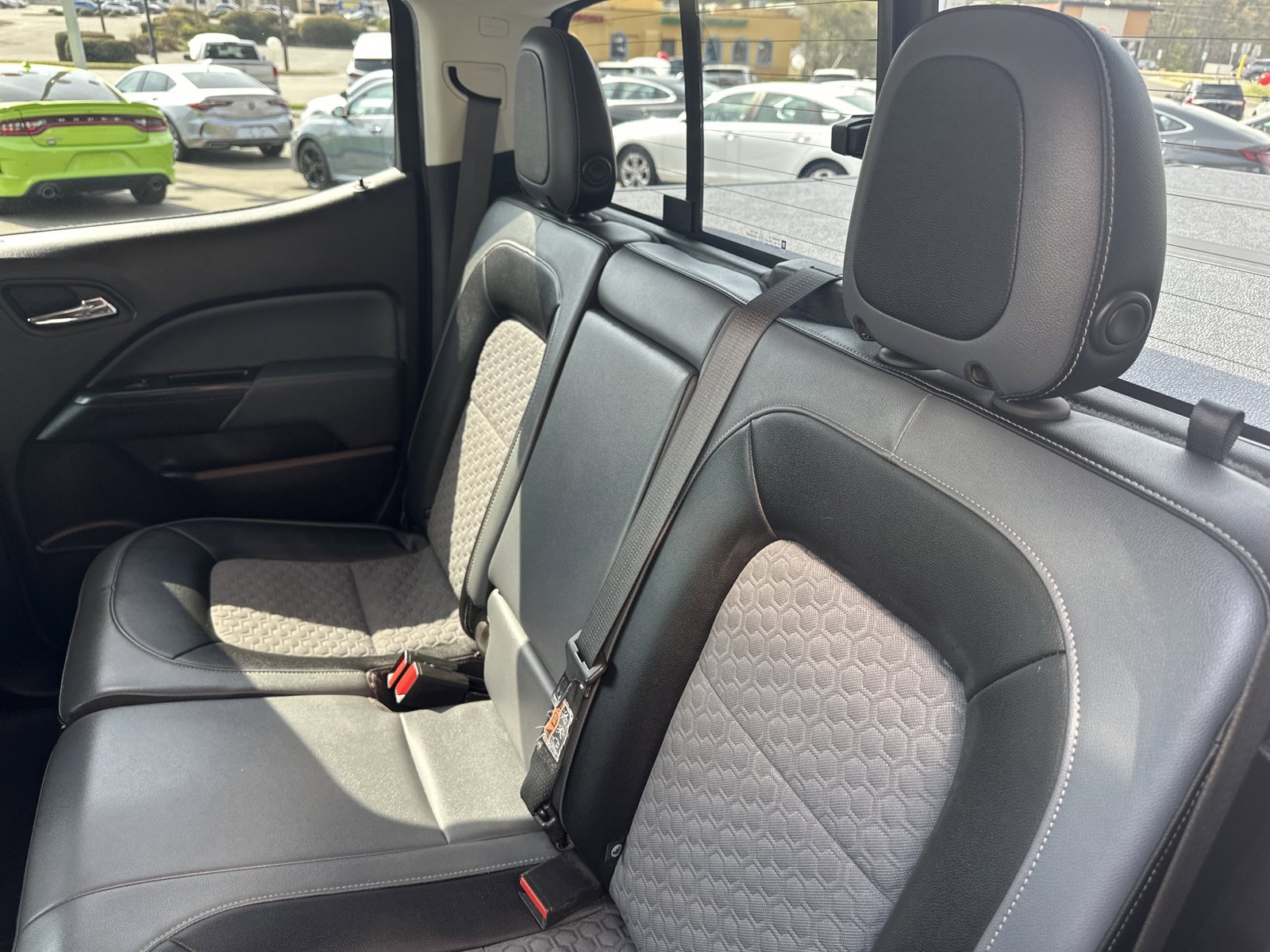 Used 2018 Chevrolet Colorado Z71 AWD/4WD image 25